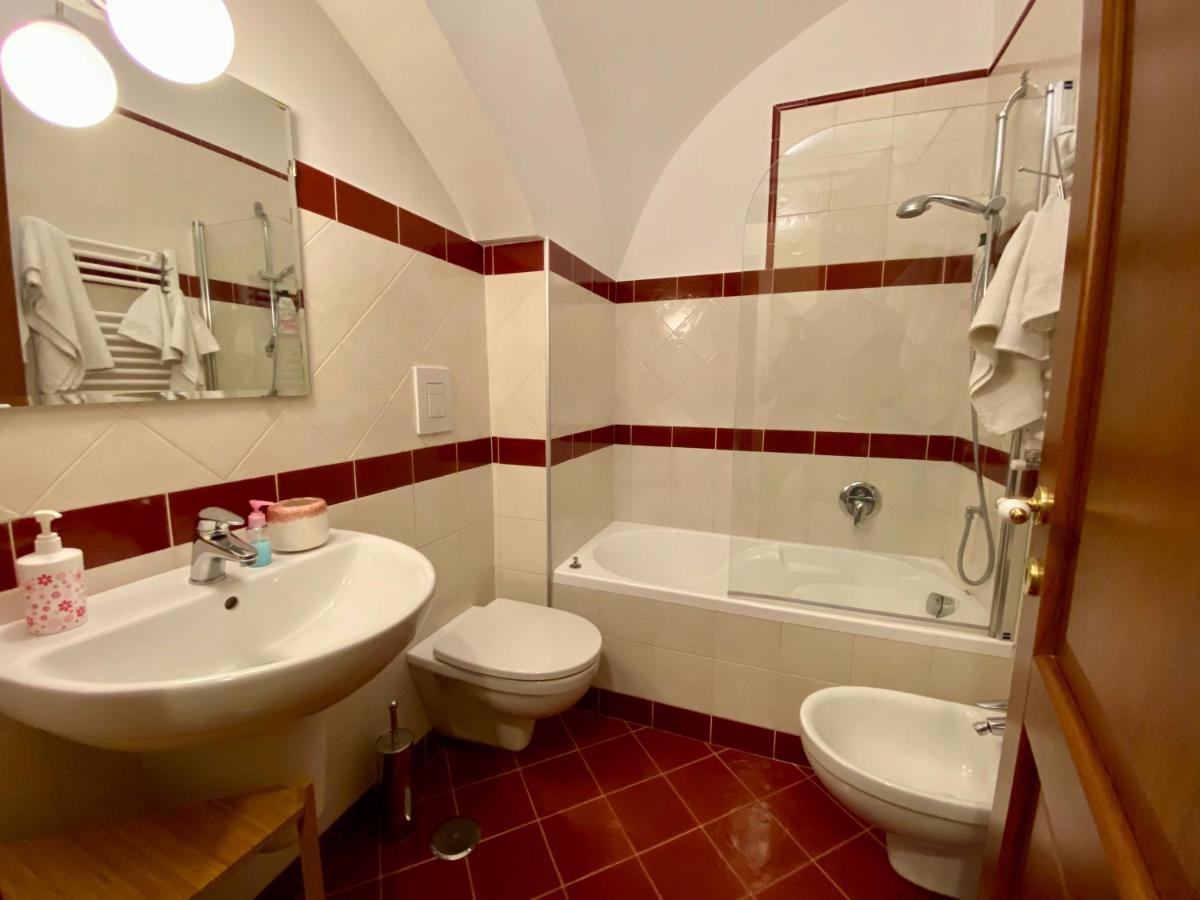 Borgo Belvedere Bed and Breakfast Napels Buitenkant foto