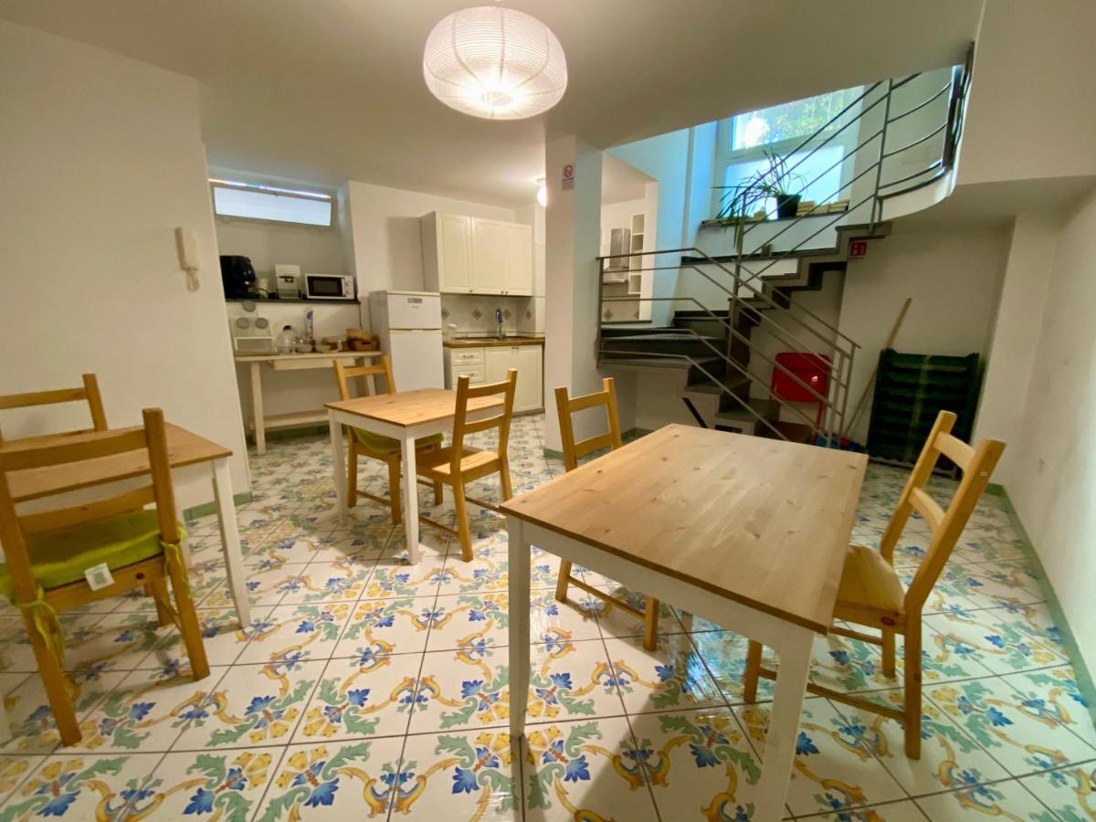 Borgo Belvedere Bed and Breakfast Napels Buitenkant foto