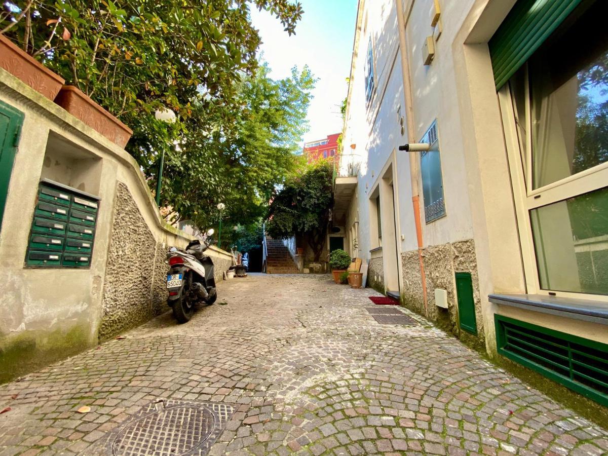 Borgo Belvedere Bed and Breakfast Napels Buitenkant foto