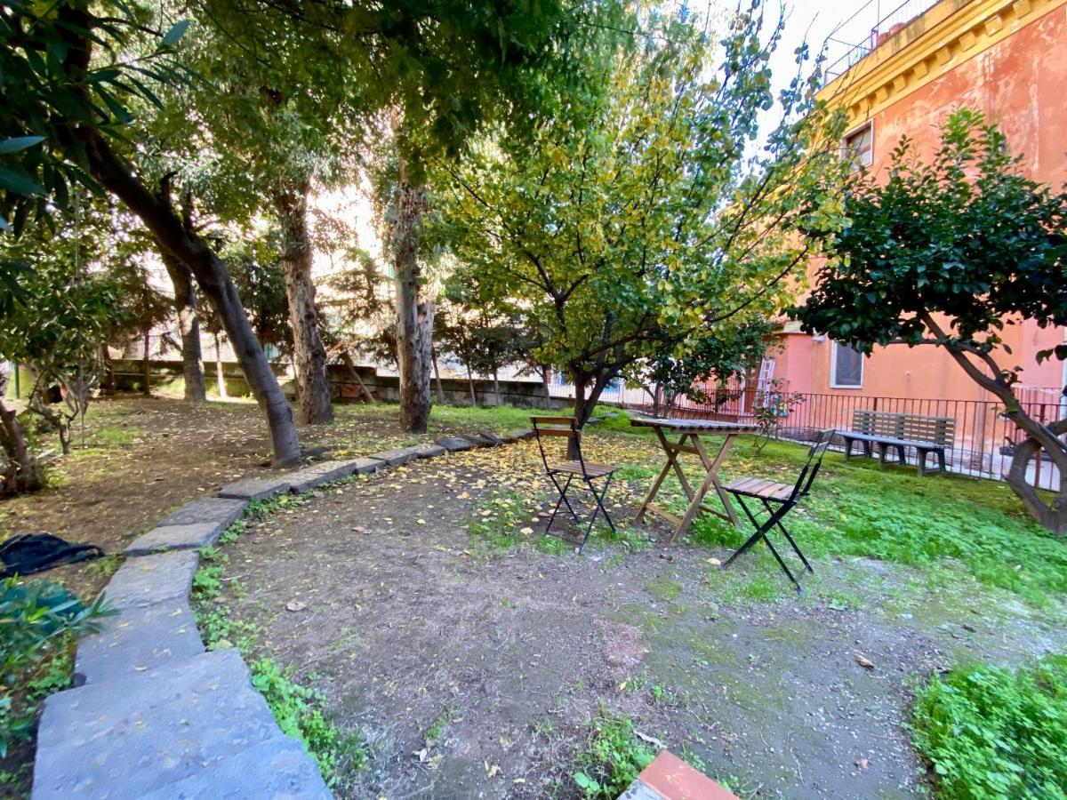 Borgo Belvedere Bed and Breakfast Napels Buitenkant foto