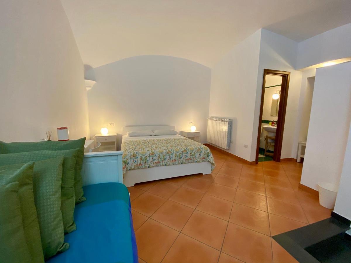Borgo Belvedere Bed and Breakfast Napels Buitenkant foto